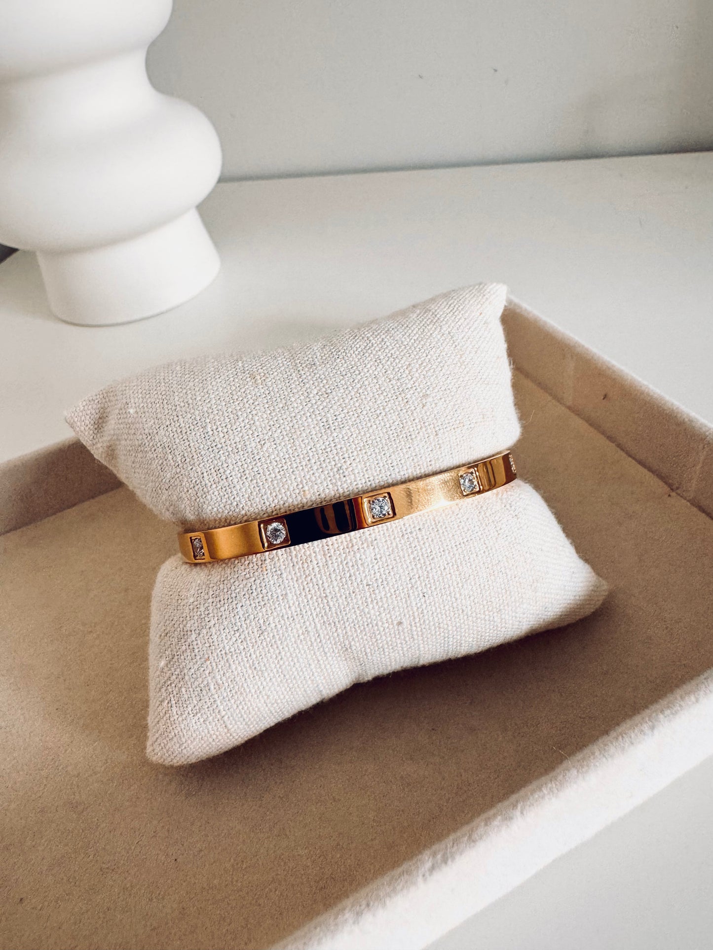 Illume Line Bangle